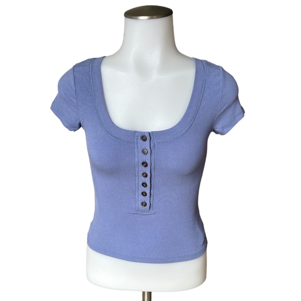 Lulus NWT Periwinkle Ribbed Short Sleeve Henley Cropped Top